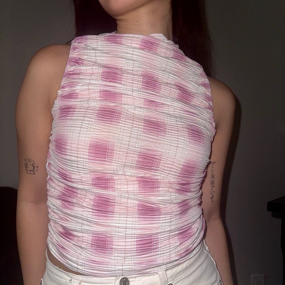 Pink/White Ruched Top - Picture 2 of 3
